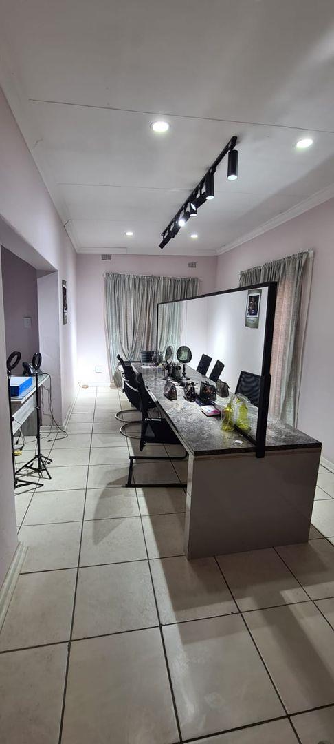  Bedroom Property for Sale in Potchefstroom North West